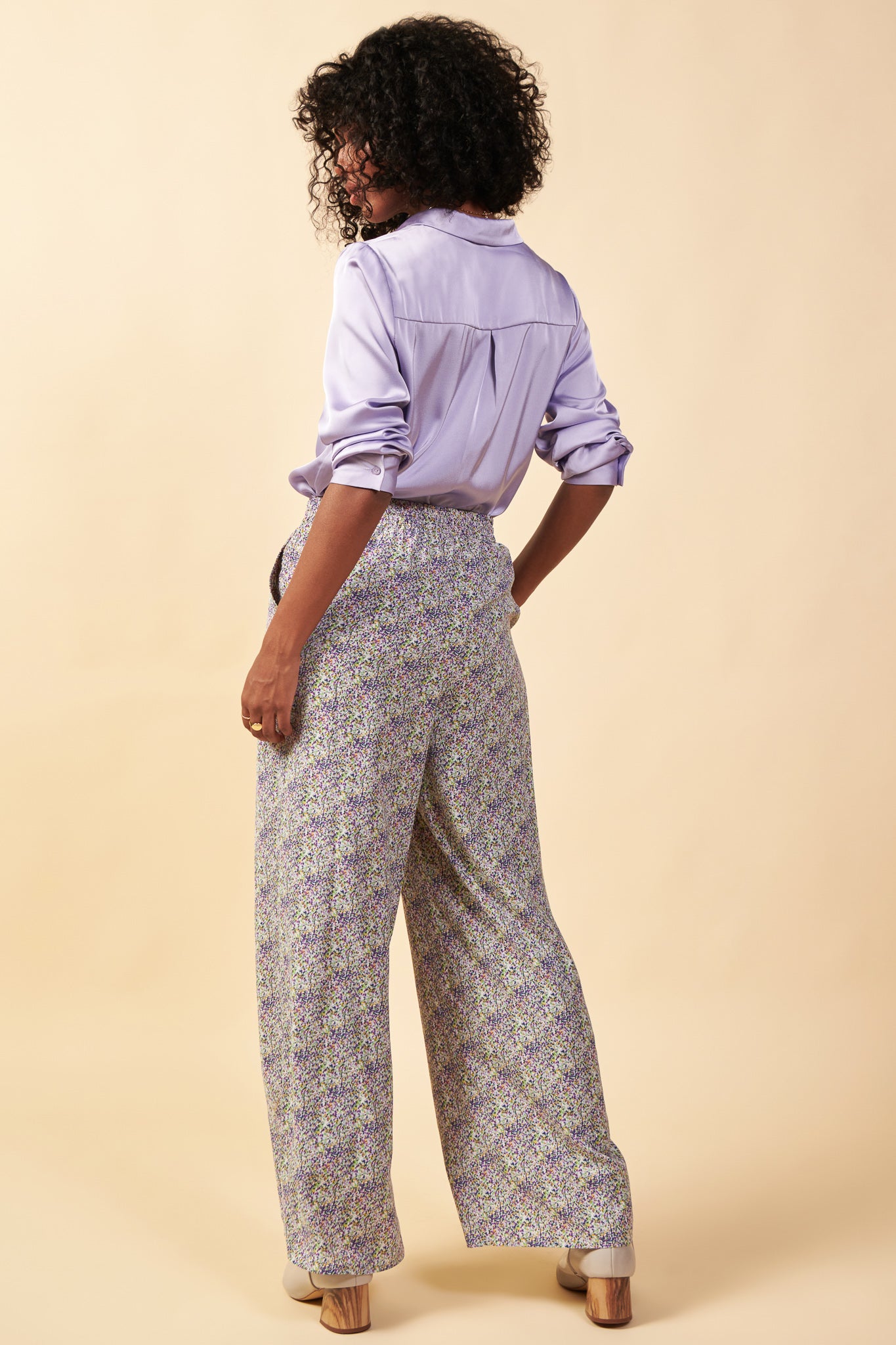 L'AGENCE Lillian Wide-Leg Pant in Yellow Multi Tiger Floral Jungle